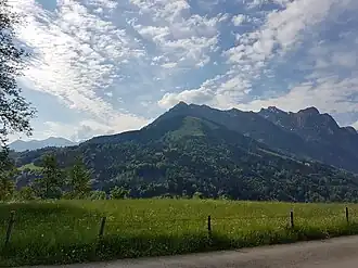 Bazora, Gurtisspitze, Zäwasheilspitz (Wisle) und der Rest der Galina-Gruppe (Kamm) von Amerlügen aus gesehen.