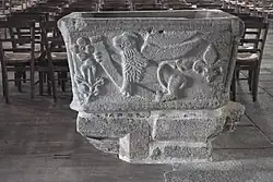 Taufbecken in Montfort-sur-Meu