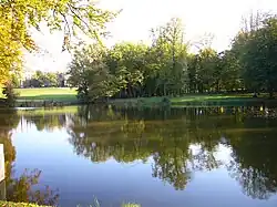 Park des Schlosses La Beausserie