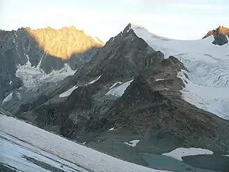Becca d’Oren vom Gletscher der Punta Kurz gesehen (unten der Blick auf den Col de Collon)
