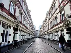 Sternschanze, Bezirk Altona; Gründerzeitbebauung mit nur 3 Geschossen (hinten 5 Geschosse)