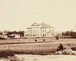 Empfangsgebäude von Nordwesten (1858)