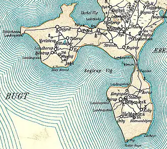 Die Bucht Begtrup Vig mit den Halbinseln Skødshoved und Helgenæs am Nordufer der Århusbucht
