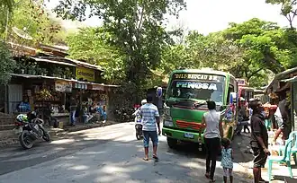 Überlandbus Dili-Baucau in Behedan
