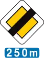 B13: Ende der Vorfahrtstraße (in 250&nbsp;m)