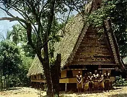 Bemaltes Haus auf Palau, um 1910