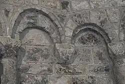 Zwillingsarkade in der Hauptapsis