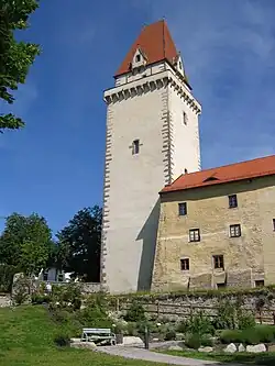 Bergfried beim Schloss