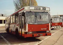 Berliet PR&nbsp;100 in Polen (rechts ein Jelcz gleicher Bauart)