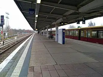 Bahnsteigkante am Gleis Marzahn&nbsp;– Springpfuhl, 2012