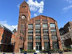 Alte Fabrik für Bahnmaterial