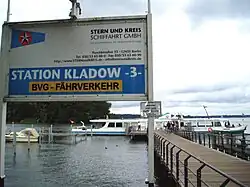 BVG-Fähre an der Anlegestelle Kladow