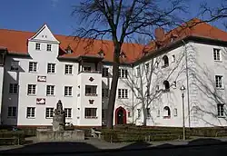 Genoveva-Brunnen vor der Harriesstraße&nbsp;8/10