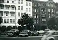 Das Wohnhaus Kurfürstendamm 159 (rechts) in Berlin. In der ersten Etage lebte Hilbert mit seiner Frau Edith von 1967 bis zum Ende der 70er Jahre.