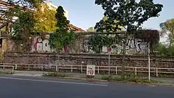 Der auf den vorherigen Bildern links im Bild befindliche Abschnitt der Mauer, 2021