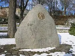 Gedenkstein für Karl Liebknecht an der Ecke Prenzlauer Allee/Saarbrücker Straße