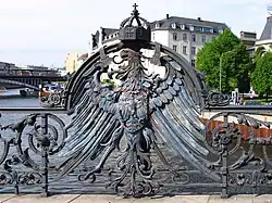 Stilisierter Reichsadler am Kunstschmiede-Geländer