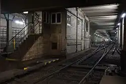 Das 2006 stillgelegte Stellwerk Nou im Tunnel, 2013