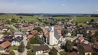 Blick auf das Ortszentrum von Berndorf