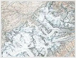 Im Osten der Berner Alpen liegen u. a. der Gauligletscher, der Unteraar- und der Oberaargletscher. Am weitesten nach Norden dringt der Rosenlauigletscher vor.