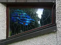 Bert Schmidmeister (1934–1993) Maler, Zeichner, Plastiker, Theaterdekorateur. 1971, Vier Buntglasfenster. Ref.Kirche im Wil, Dübendorf