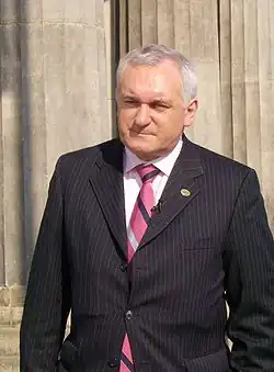 Bertie Ahern (*&nbsp;1951)