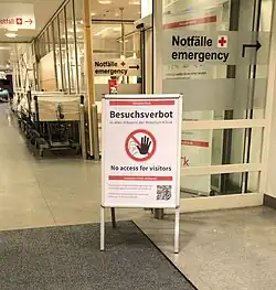 Besuchsverbotsschild in der München Klinik Bogenhausen