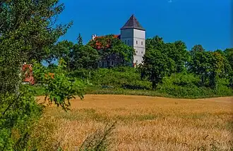 Die Kirche (ehemalige Burg) in Bezławki