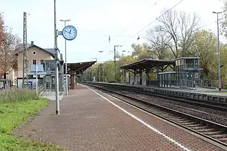 Empfangsgebäude und Bahnsteige (2017)