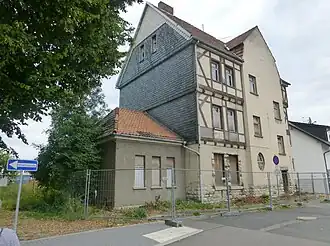 Bahnhofsgebäude im Jahr 2019