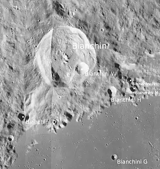 Bianchini mit Nebenkratern (LROC-WAC)