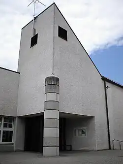 Kirchturm der Kath. Kirche St. Cornelius und Cyprian in Heilbronn-Biberach