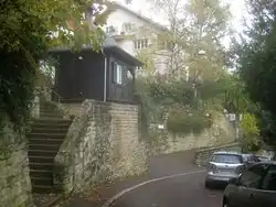 Stützmauer der Häuser Birkendörfle 11 und 13.