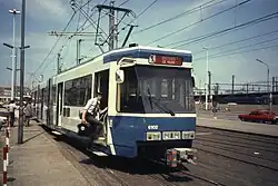 1982: das sogenannte gestrichene Liniensignal dieses Verstärkerzuges der Linie 1 weist auf den verkürzten Laufweg hin.