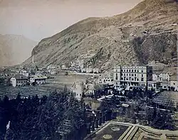 Blick von der Villa Wendlandt auf das Parkschlösschen und das Hotel Sonnenhof, um 1900