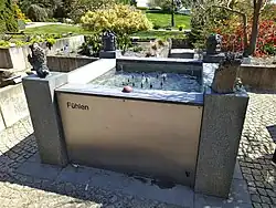 Blindenbrunnen im Park der Gärten (2002)