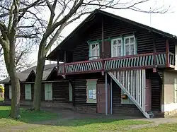 Das Blockhaus aus dem Kneipenviertel der Ausstellung (2010)