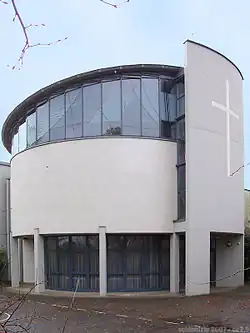 Die am 31.&nbsp;März 1996 eingeweihte Versöhnungskirche