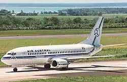 Boeing 737-300 der Vista Georgia noch in den Farben der Air Austral