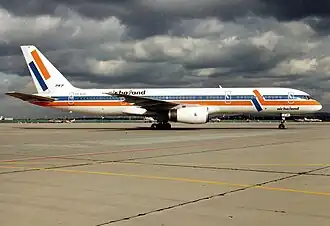 Eine Boeing 757 der Air Holland, Stuttgart 1992