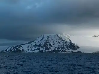 Blick von der Bransfieldstraße auf den Botev Peak