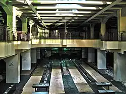 Reste der Bowlingbahnen in der Maschinenhalle (2007)