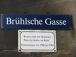 Brühlsche Gasse, Straßenschild