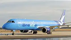 Eine Embraer 190 der Breeze Airways