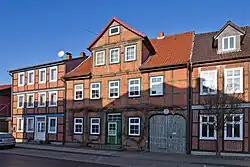 Nr. 53: Gebäude links