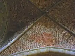 Liebfrauenkirche, Bremen: Rippen und Gurtbögen aus Werkstein, Gewölbeschalen aus Backstein