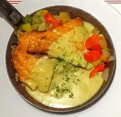„Bremer Pannfisch“&nbsp;– Variation mit Gemüse in einem Restaurant in Bremen