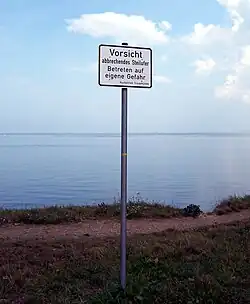 Warnhinweis am Brodtener Steilufer