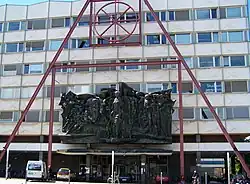 „Installation Paulinerkirche“ vor dem Universitätsgebäude (2006)