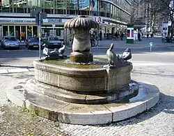 Brunnen, Entenbrunnen von August Gaul, 1911, Hardenbergstraße 6
